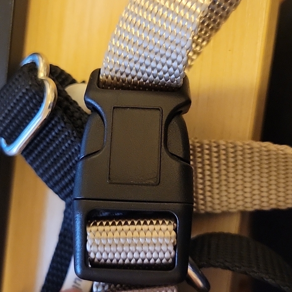 PetSafe Easy Walk No Pull Dog Harness Medium Black/Silver Adjustable - Picture 8 of 8